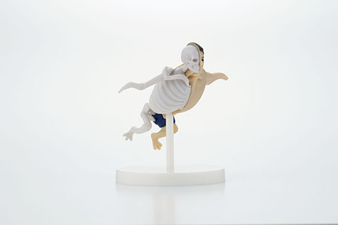 ミニチュアフィギュア「カメの甲羅はあばら骨」・ペンギン人間