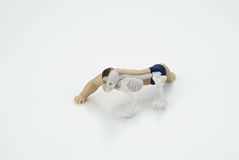 ミニチュアフィギュア「カメの甲羅はあばら骨」・トカゲ人間