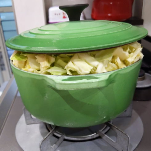 ホーロー鍋 煮込む 信じる