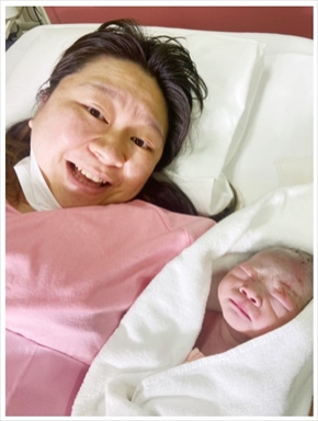 出産時に撮影したやしろ優の親子ショット