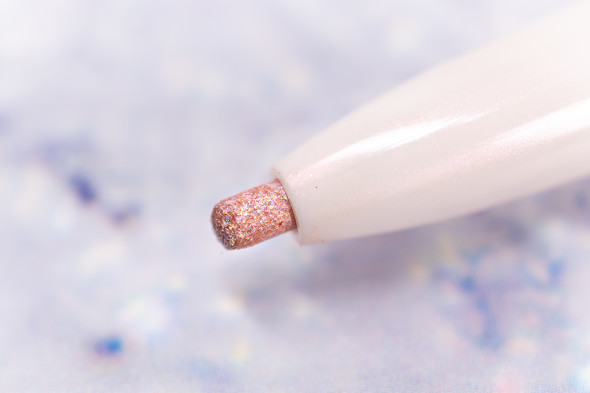 パールアイライナー クリスタルウインクのアップ