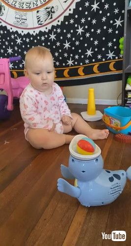 「Baby Can't Contain Her Excitement || ViralHog」