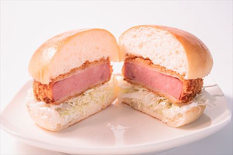 “受験生応援！ファミマの「カツ」できっと「勝つ」バーガー