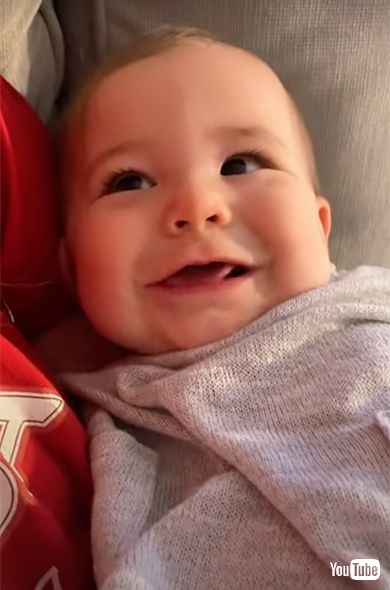 海外動画 baby 赤ちゃん ほっこり 可愛い ママ おしゃべり
