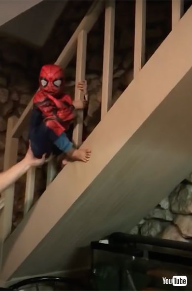 スパイダーマン spiderman 海外動画 男の子 boy kids ほっこり かわいい
