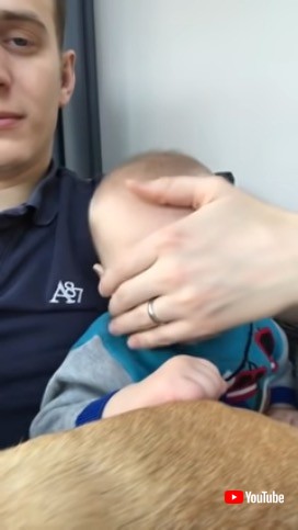 海外動画 baby 赤ちゃん パパ 寝かしつけ