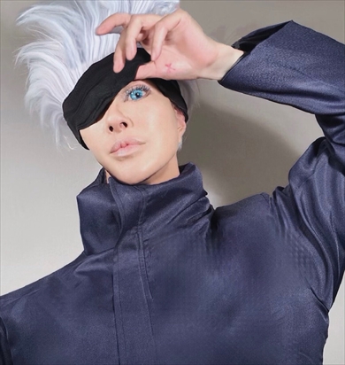 恭子さんの五条悟コスプレ