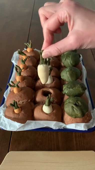 Ran 畑のちぎりパン 野菜 収穫 再現 引っこ抜く 創作 パン