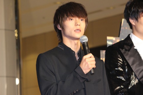 窪田正孝のソロショット