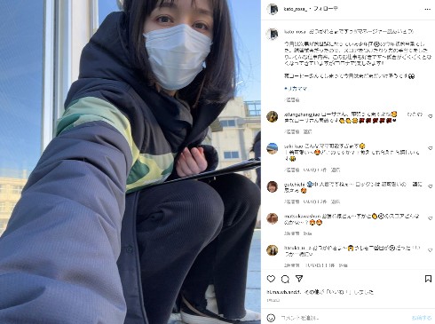 マネジャー姿の加藤ローサ