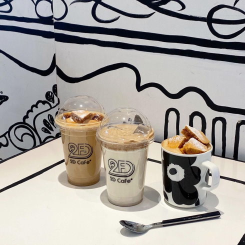 新大久保にある漫画のような2D CAFE