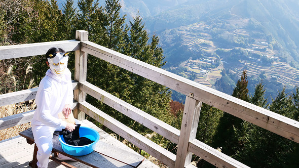 【PR】 PPIH ドン・キホーテ 情熱価格 白さ続く白 色褪せ知らずの黒 地主恵亮