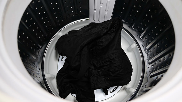 【PR】 PPIH ドン・キホーテ 情熱価格 白さ続く白 色褪せ知らずの黒 地主恵亮