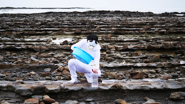 【PR】 PPIH ドン・キホーテ 情熱価格 白さ続く白 色褪せ知らずの黒 地主恵亮