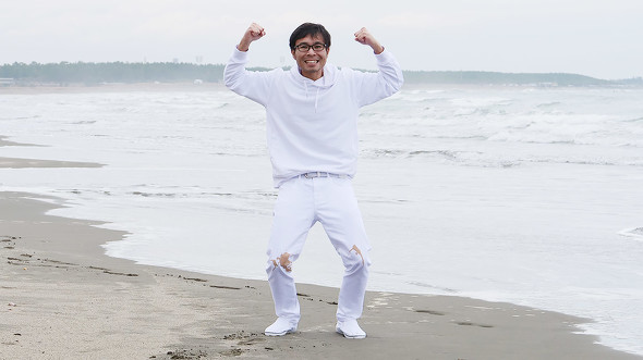 【PR】 PPIH ドン・キホーテ 情熱価格 白さ続く白 色褪せ知らずの黒 地主恵亮