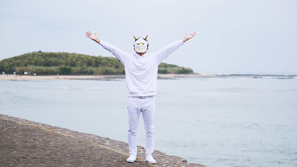 【PR】 PPIH ドン・キホーテ 情熱価格 白さ続く白 色褪せ知らずの黒 地主恵亮