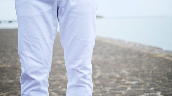 【PR】 PPIH ドン・キホーテ 情熱価格 白さ続く白 色褪せ知らずの黒 地主恵亮