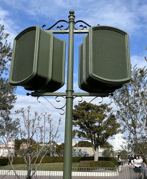 東京ディズニーランドのスピーカー