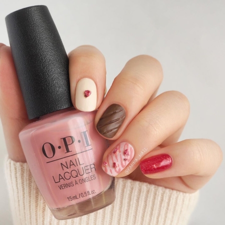 ストロベリーチョコのネイルアート