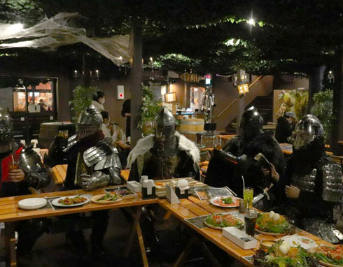 甲冑食事会