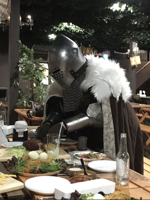 甲冑食事会