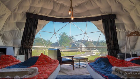 一番人気の客室「ドームテントグランピング」