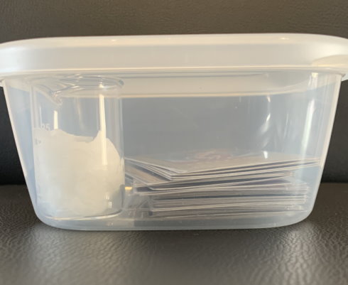 山反りになってしまったカードの直し方