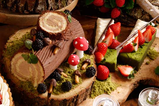 京王プラザホテル 明治 ストロベリーコレクション きのこの山 たけのこの里 アポロ