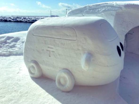 モルカー 雪像