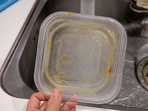 寒天を入れたカレーが入っていた食品保存容器