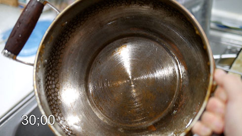 寒天を入れたカレーの鍋を洗ったところ