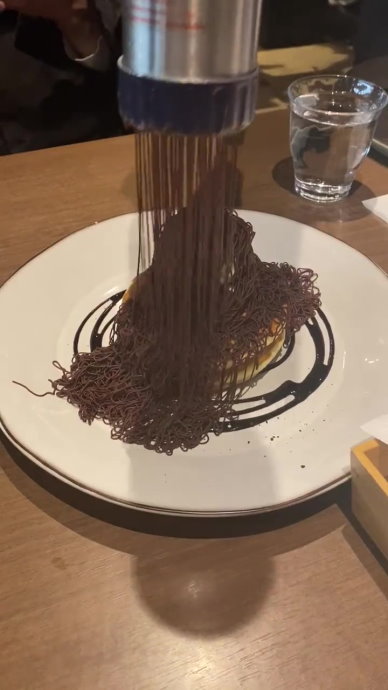 とんでもないパンケーキ