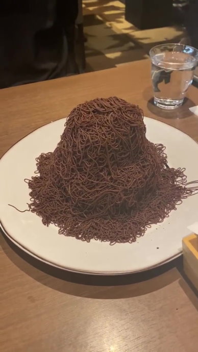 とんでもないパンケーキ