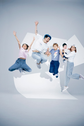 MIYAVIの家族ショット