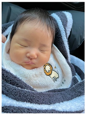 鼻涙管閉塞症と診断された内山夫妻の娘・絃