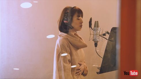 レコーディングする石田ゆり子インスタ