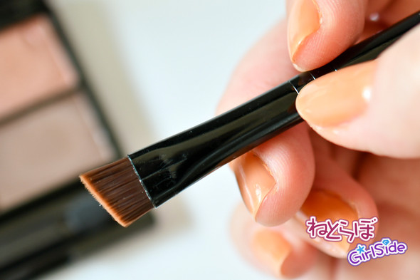 otonaMUSE4月号ふろくのアイブロウブラシ