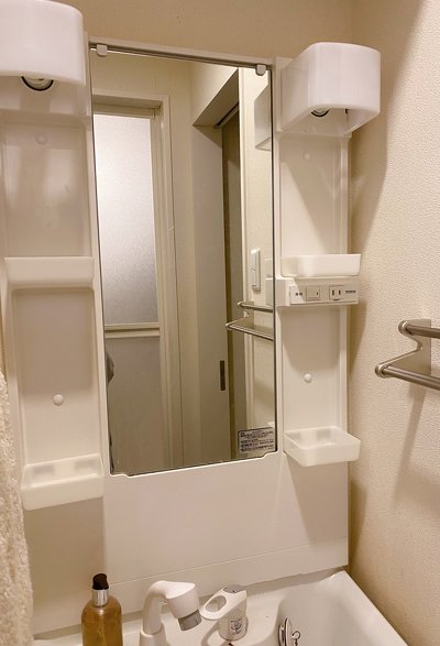 キャビネットを戻します