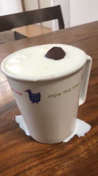 ゴリラ チョコ ホットミルク 溶かす 思ったんと違う ターミネーター