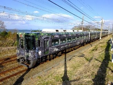 南海電車×ラルクHYDEさんコラボの特急「HYDE サザン」運行延長が
