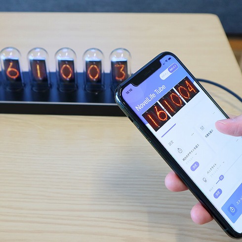 ClocTeck ニキシー管風置時計(Wi-Fi同期 ) サイバーパンク ニキシー管風の置時計「Cyber punClock」サンコーから発売 部屋