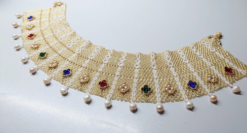 ビーズで編んだビザンツ襟