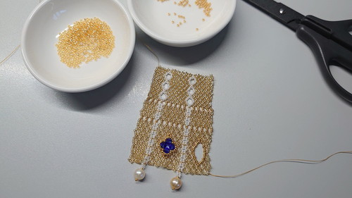 ビーズで編んだビザンツ襟