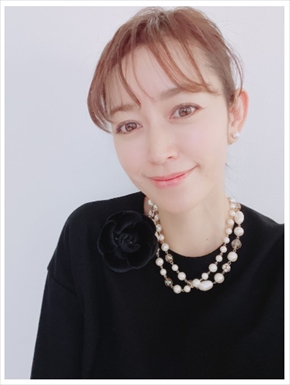 娘の卒業式に出席した細川直美