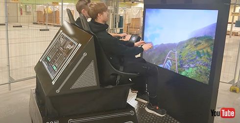 自作コースを体験できるジェットコースターシミュレーターが楽しそう　指でなぞった形がそのままレールに