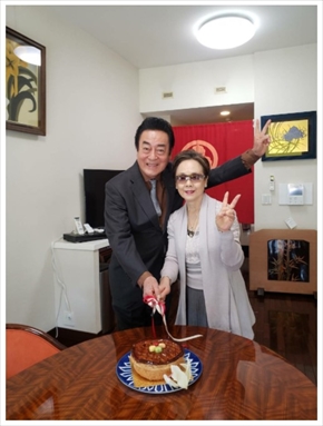 結婚48周年を迎えた高橋英樹と小林亜紀子