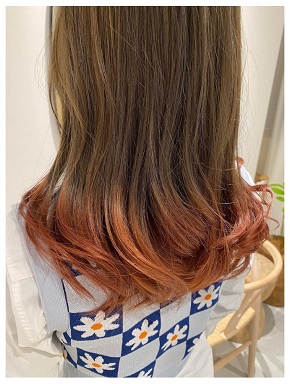 イメチェン後の宮原知子選手の後ろ姿