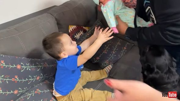 赤ちゃん 初対面 妹 お兄ちゃん アメリカ