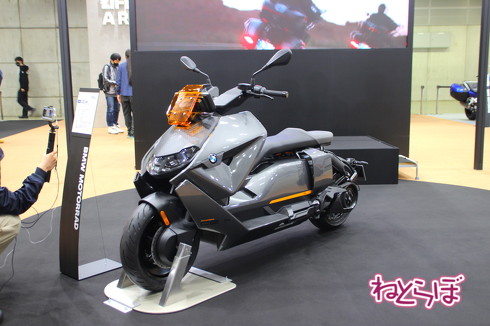 東京モーターサイクルショーの新型車展示