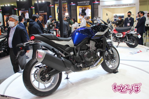 東京モーターサイクルショーの新型車展示
